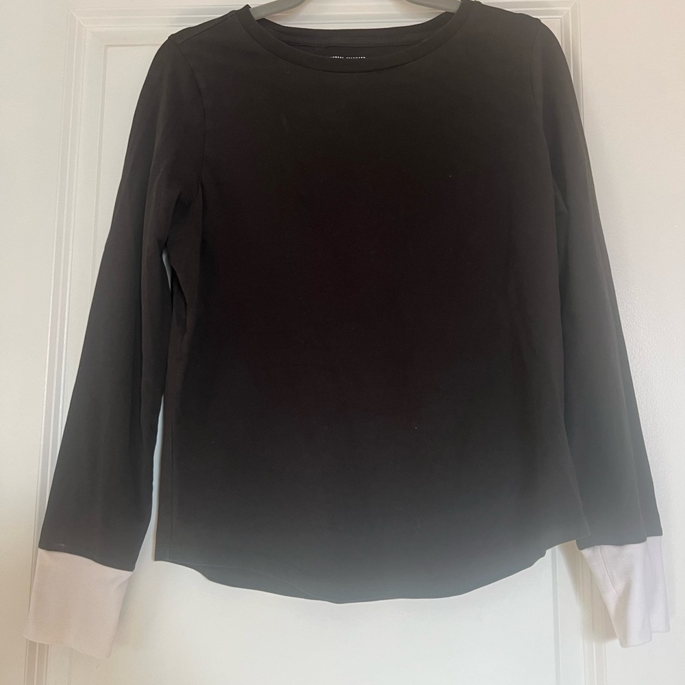Universal Standard Color Block Cuff top in Black with white cuffs - Size 2XS